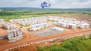 Cité Bikélé M’vett : 170 logements, vitrine d’un urbanisme durable sous l’impulsion du Président Oligui Nguema
